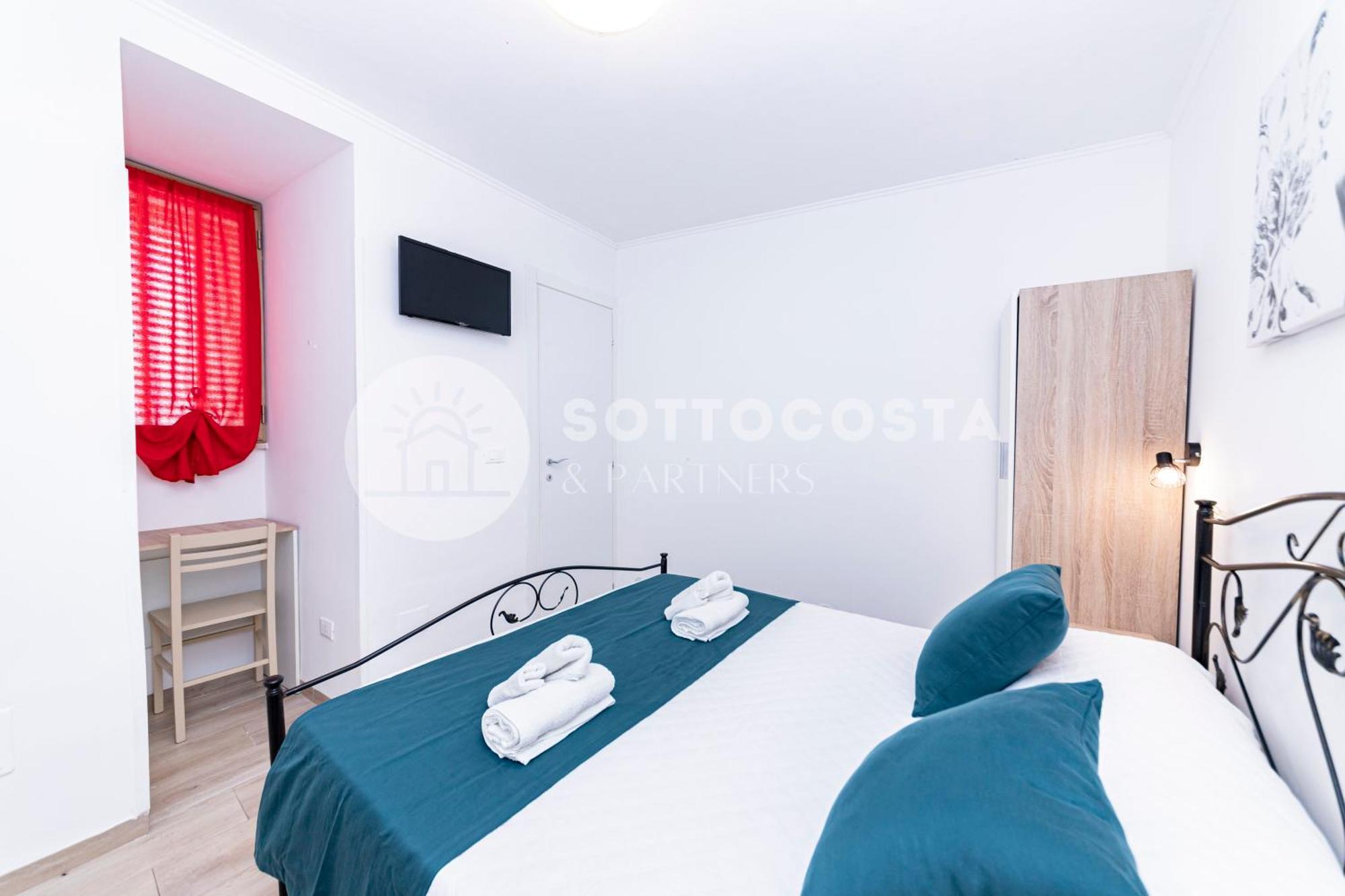 Отель Lory'S House Порто-Чезарео Экстерьер фото