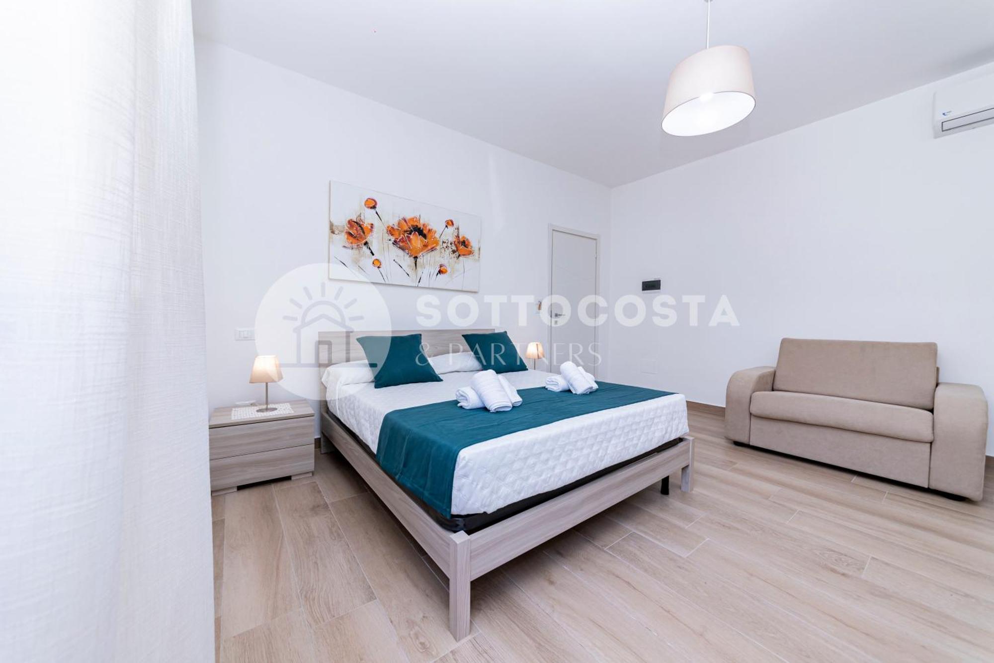 Отель Lory'S House Порто-Чезарео Экстерьер фото